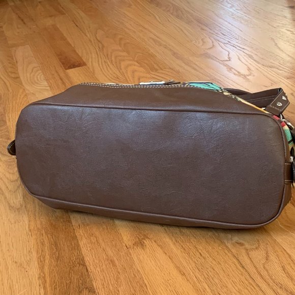 Relic Tan Floral Shoulder Bag - Picture 5 of 11